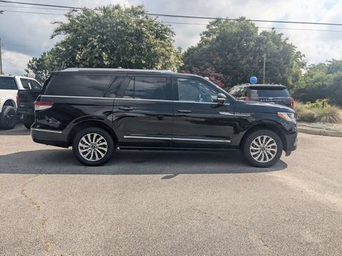 Used 2024 Lincoln Navigator L 4WD image 2