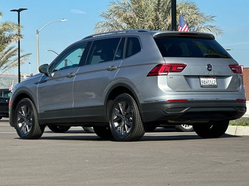 Used 2022 Volkswagen Tiguan SE image 6