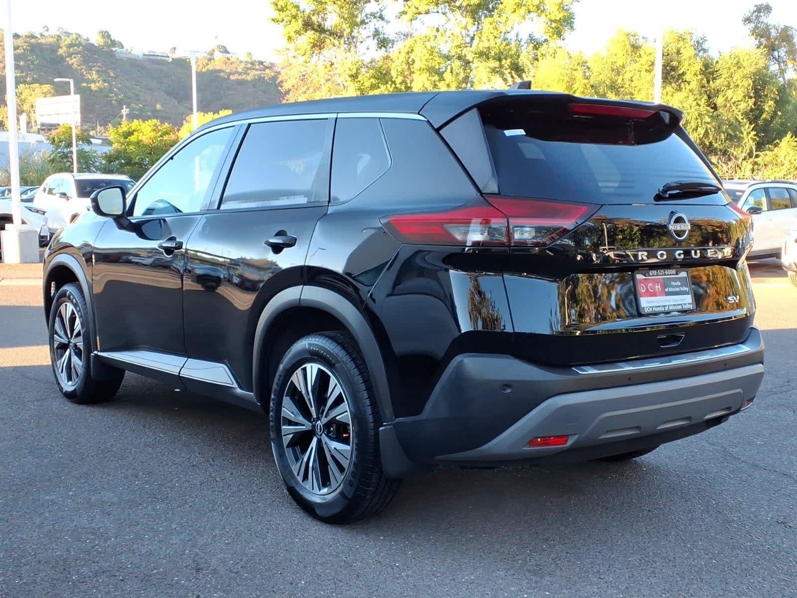 Used 2023 Nissan Rogue SV FWD image 7