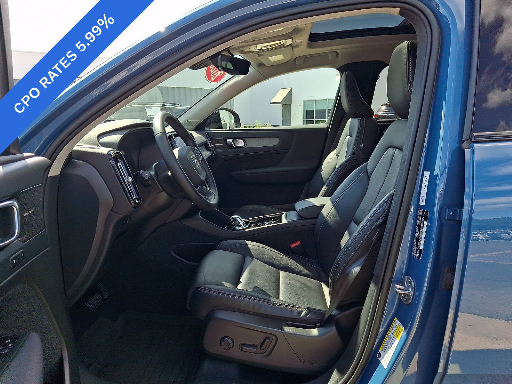 Used 2023 Volvo XC40 B5 Ultimate w/ Protection Package Premier AWD/4WD image 13
