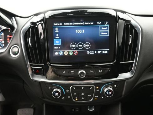 Used 2023 Chevrolet Traverse High Country FWD image 16