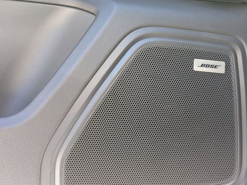 Certified 2024 Porsche Macan image 14