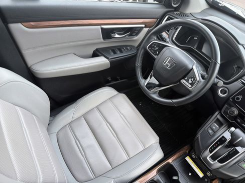 Used 2022 Honda CR-V Touring image 9