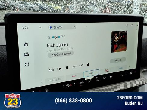 Certified 2025 Ford Explorer Active w/ Active Comfort Package AWD/4WD image 18