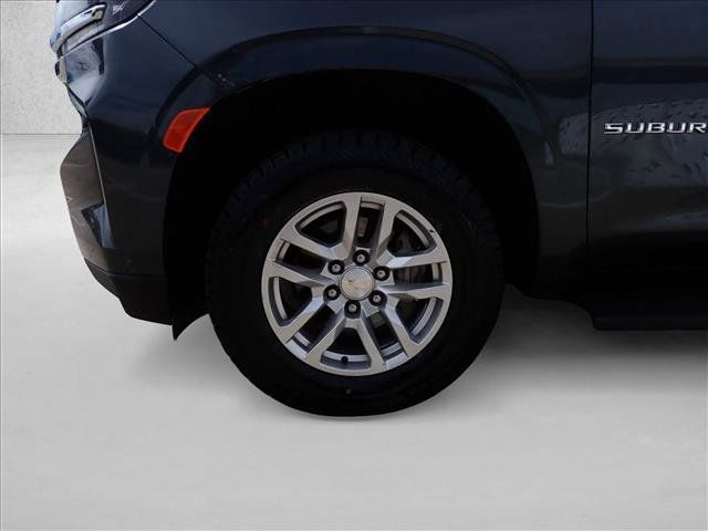 Used 2021 Chevrolet Suburban LT AWD/4WD image 7