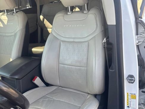 Used 2020 Ford Explorer Platinum w/ Premium Technology Package AWD/4WD image 5