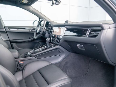 New 2026 Porsche Macan image 27