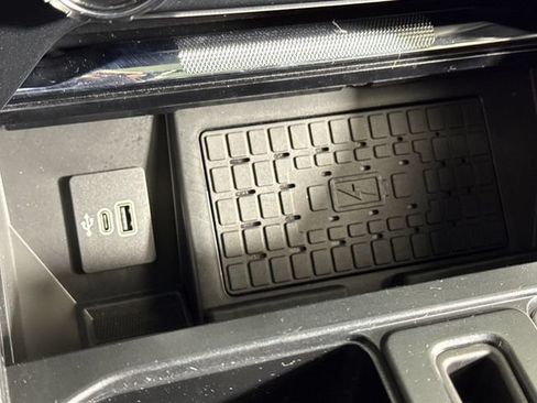Used 2025 Ford F150 Raptor AWD/4WD image 40