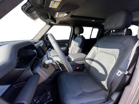 New 2026 Land Rover Defender 110 V8 AWD/4WD image 11