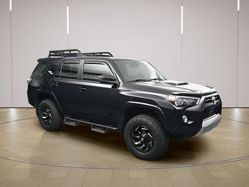 Used 2020 Toyota 4Runner TRD Off-Road AWD/4WD image 1