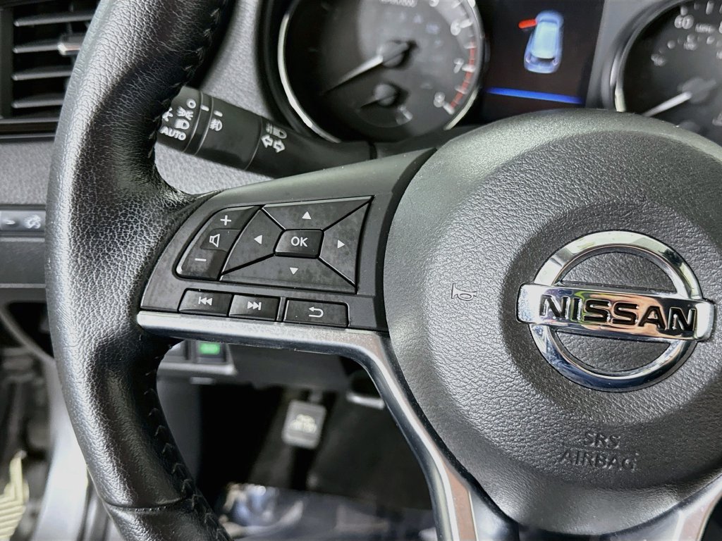 Used 2020 Nissan Rogue SV FWD image 20