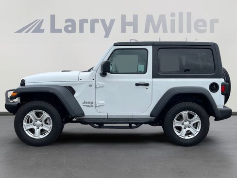 Used 2018 Jeep Wrangler Sport S image 2