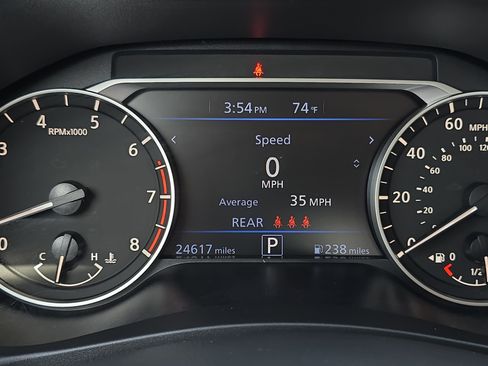Used 2024 Nissan Altima 2.5 SR AWD/4WD image 18