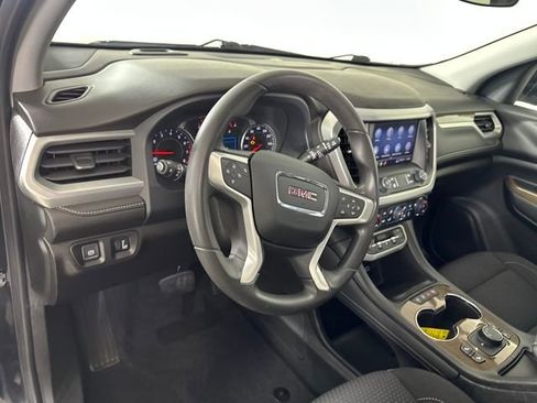 Used 2023 GMC Acadia SLE w/ Driver Convenience Package image 13