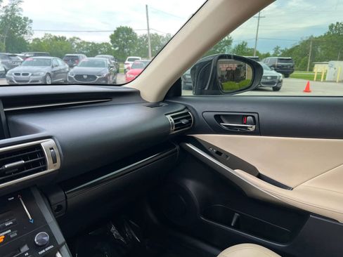 Used 2014 Lexus IS 250 AWD w/ Navigation Package image 19