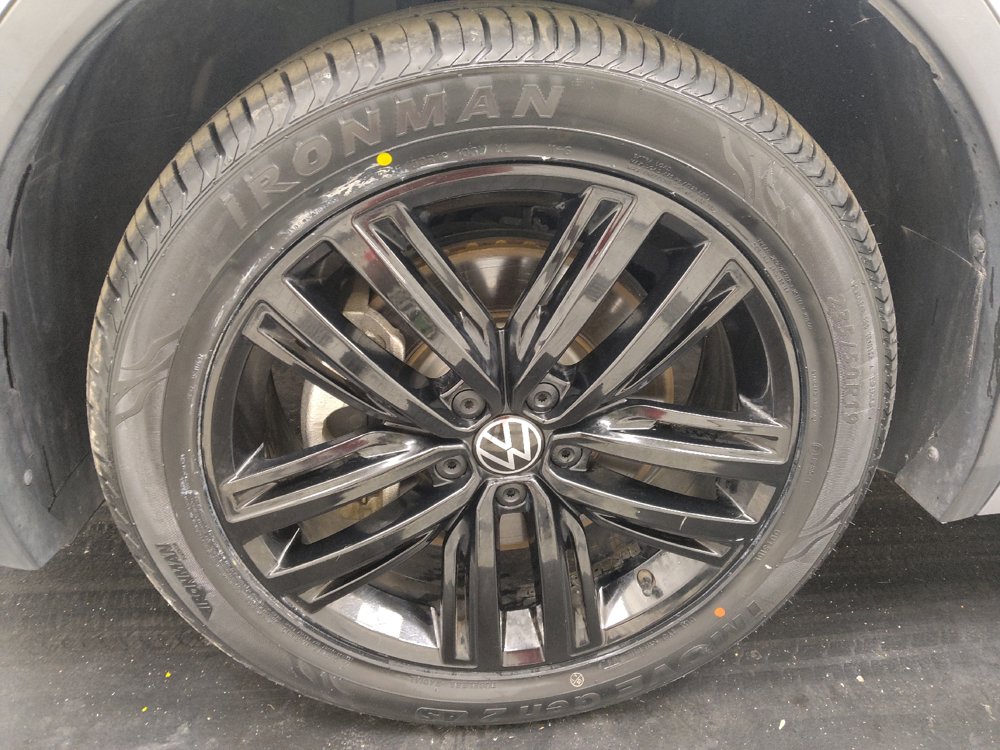 Used 2022 Volkswagen Tiguan SE R-Line FWD image 31