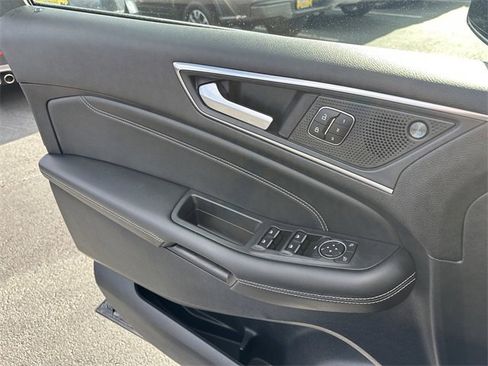 Certified 2021 Ford Edge Titanium w/ Cargo Accessory Package image 31