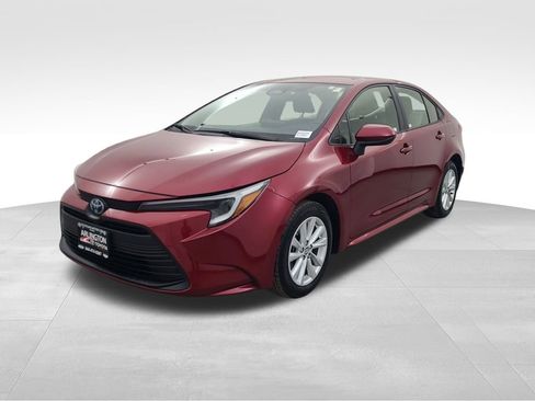 Used 2023 Toyota Corolla LE image 10