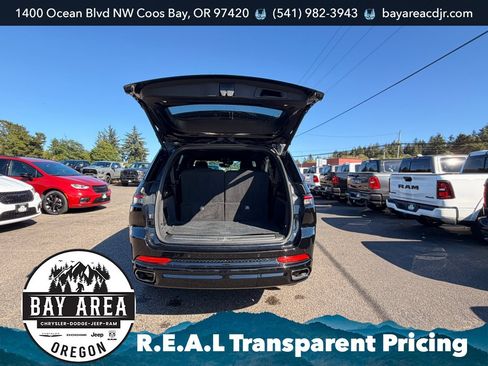 Used 2024 Jeep Grand Cherokee L Summit AWD/4WD image 7