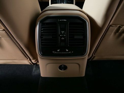 New 2026 Porsche Macan S image 20