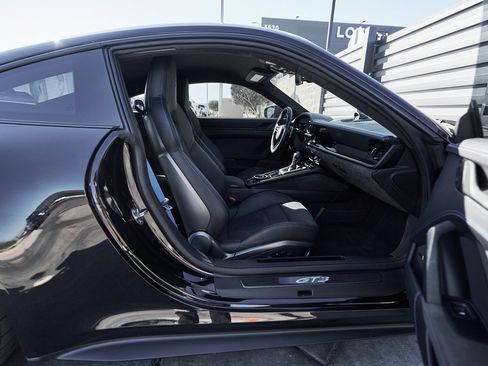 Used 2023 Porsche 911 GT3 image 25