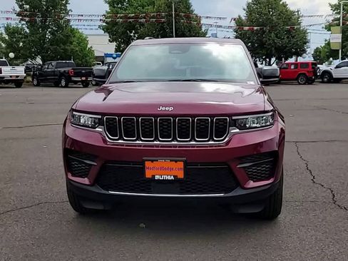 New 2025 Jeep Grand Cherokee Laredo X w/ Luxury Tech Group I image 3