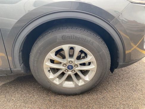 Used 2020 Ford Escape SE image 5