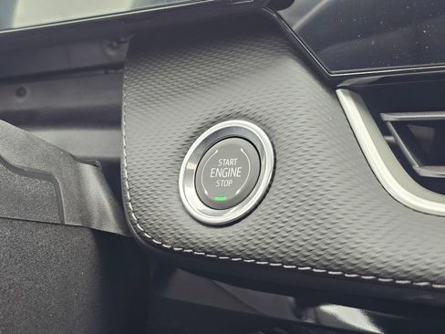 New 2026 Chevrolet Equinox LT w/ Convenience Package II image 33