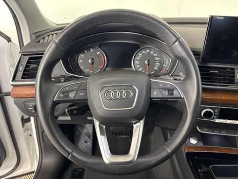 Used 2022 Audi Q5 2.0T Premium w/ Convenience Package AWD/4WD image 12