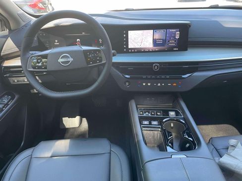 Used 2025 Nissan Murano SL AWD/4WD image 13