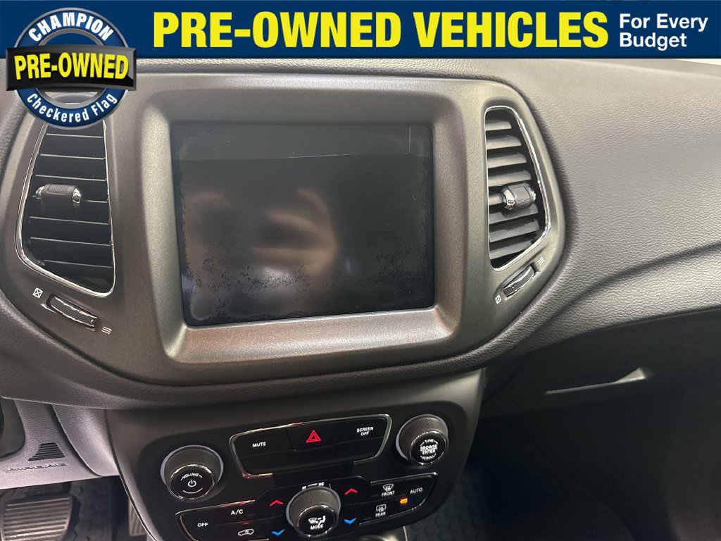 Used 2018 Jeep Compass Trailhawk w/ Navigation Group AWD/4WD image 17