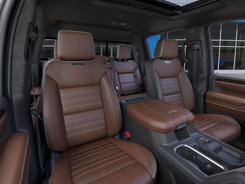 New 2026 GMC Sierra 2500 Denali Ultimate w/ LPO, Black Badging Package image 17