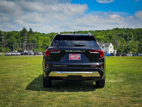 New 2026 GMC Terrain Denali w/ LPO, Floor Liner Package AWD/4WD image 4