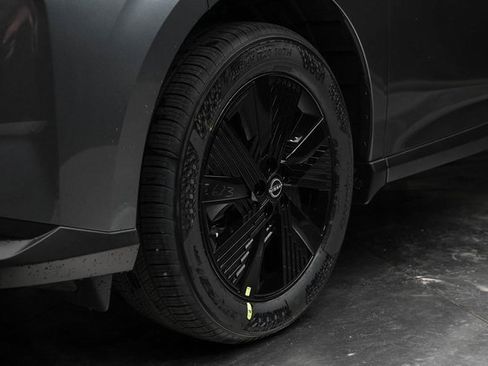 New 2025 Nissan Murano SV image 7