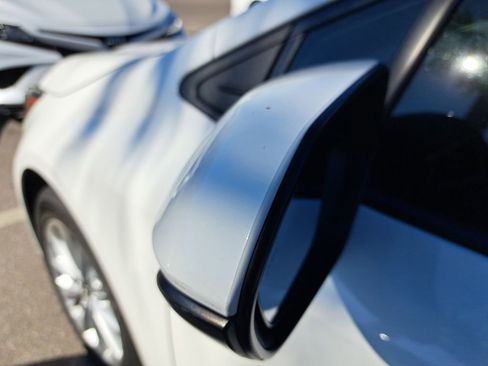 Used 2021 Toyota Corolla LE image 7