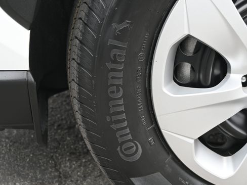 Used 2023 Toyota RAV4 LE image 60