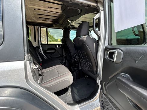 Used 2020 Jeep Wrangler Unlimited Rubicon AWD/4WD image 16