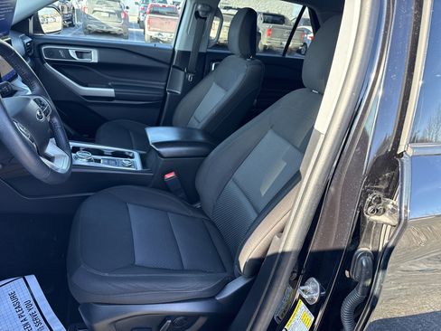 Certified 2023 Ford Explorer XLT w/ Class IV Trailer Tow Package image 20