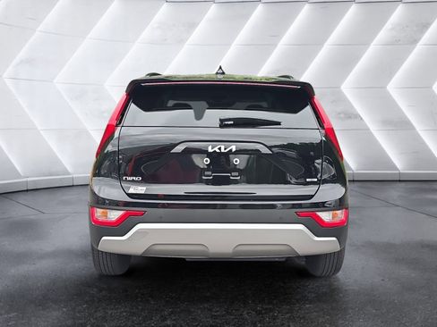 Used 2025 Kia Niro EX FWD image 4