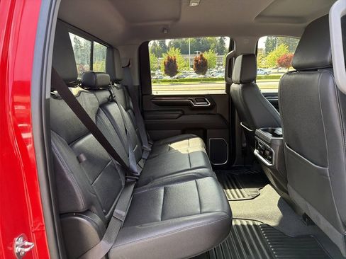 Used 2024 Chevrolet Silverado 2500 LTZ w/ LTZ Convenience Package AWD/4WD image 29
