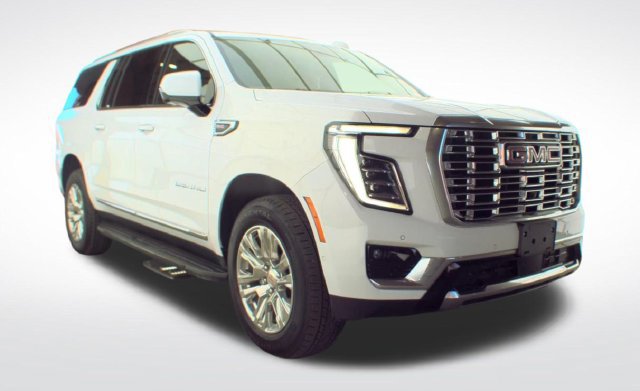 Used 2025 GMC Yukon XL Denali AWD/4WD image 9