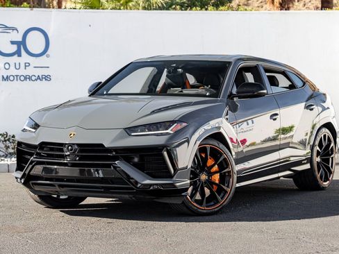 Used 2024 Lamborghini Urus S image 1