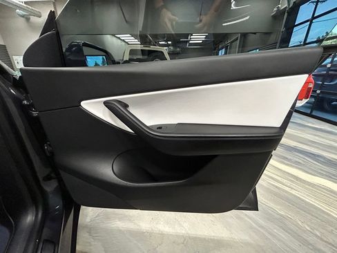 Used 2021 Tesla Model Y Performance AWD/4WD image 37
