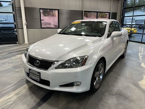 Used 2010 Lexus IS 250C image 4
