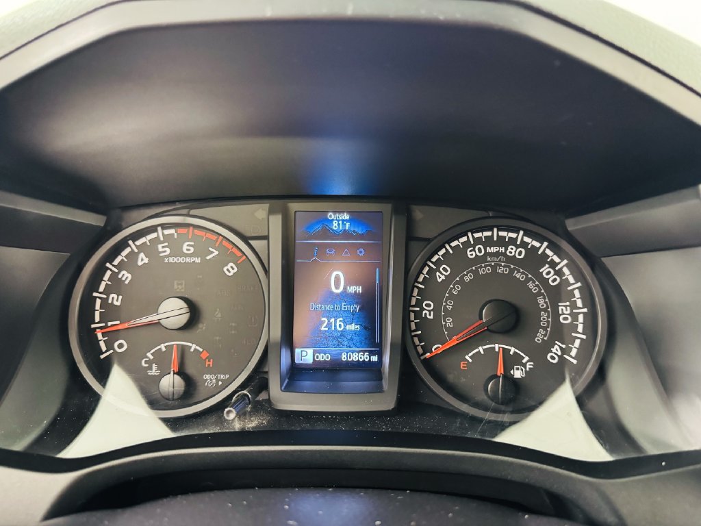 Used 2022 Toyota Tacoma SR w/ SR Convenience Package RWD image 11