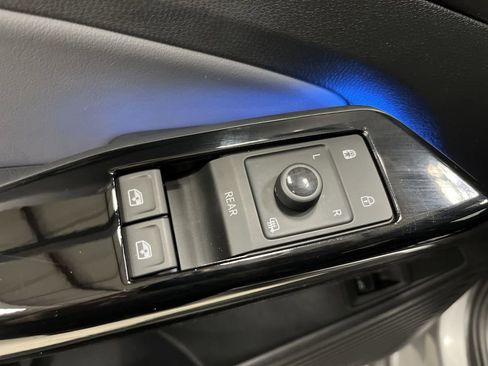 Used 2023 Volkswagen ID.4 Pro S image 29