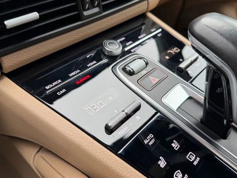 Used 2019 Porsche Cayenne S w/ Premium Plus Package image 42