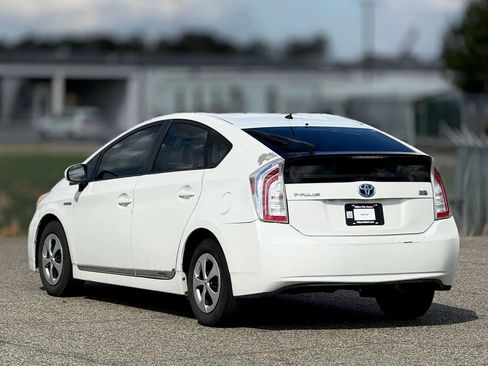 Used 2013 Toyota Prius Two FWD image 10