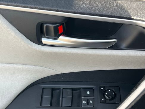 Used 2019 Toyota RAV4 XLE image 24