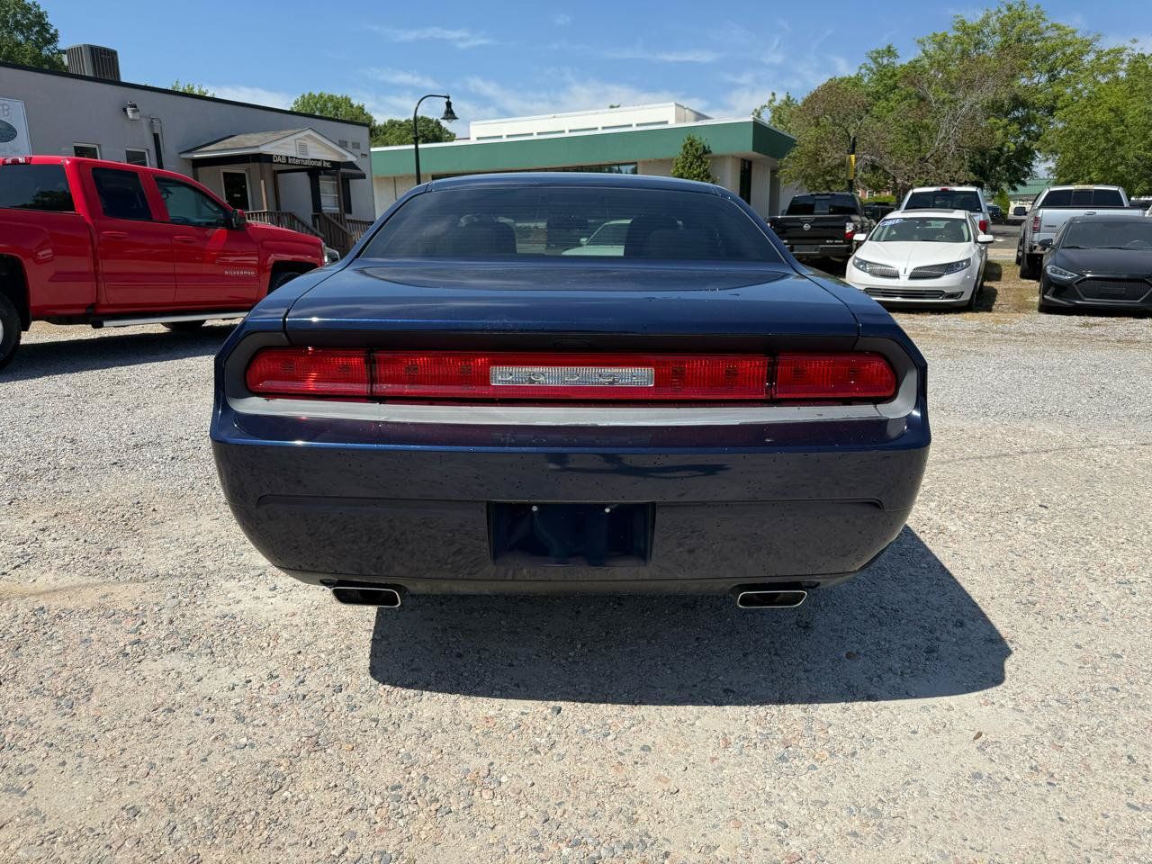 Used 2014 Dodge Challenger SXT RWD image 6